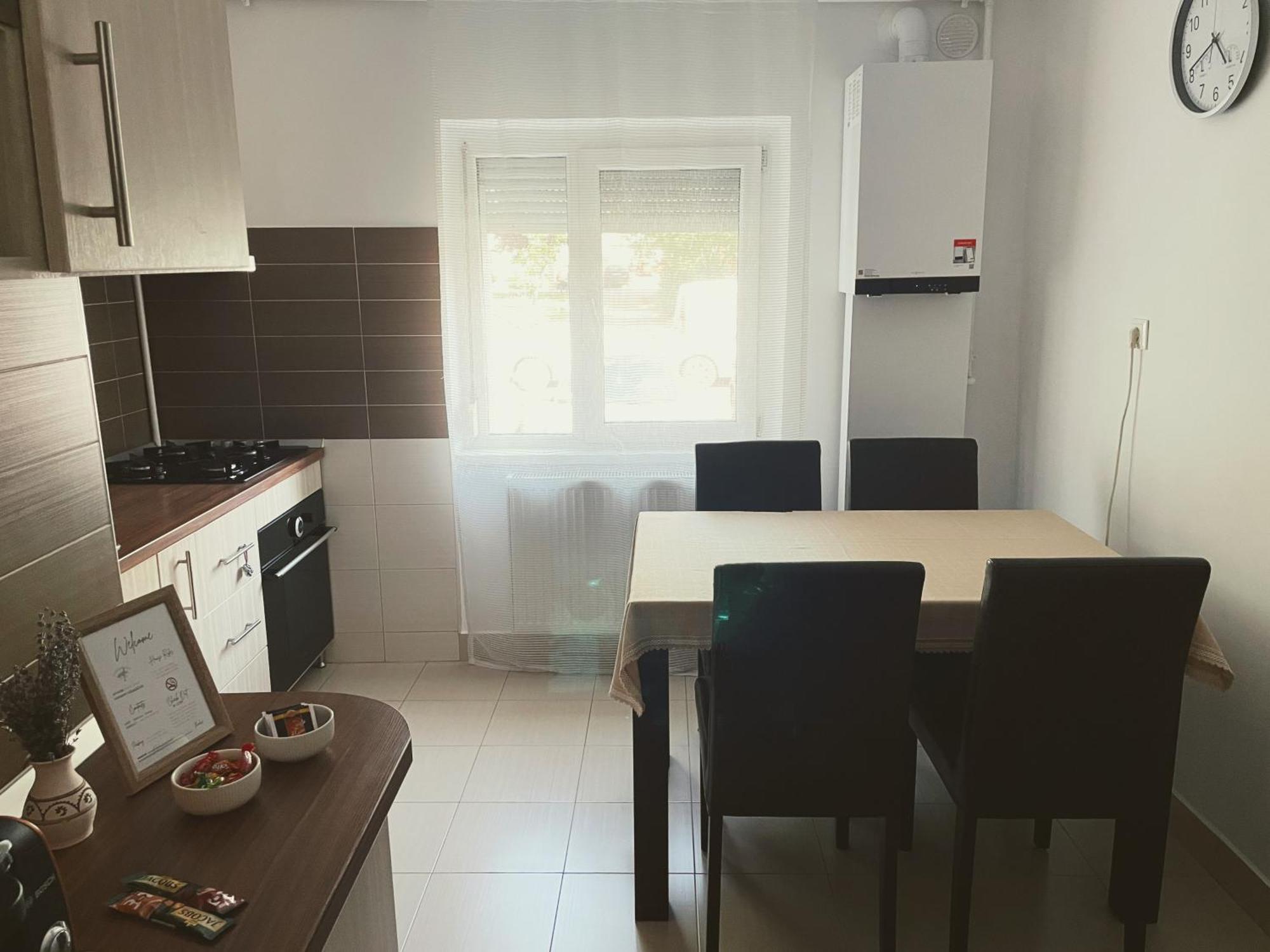 Modern Apartment With Self Check-In Timisoara Esterno foto