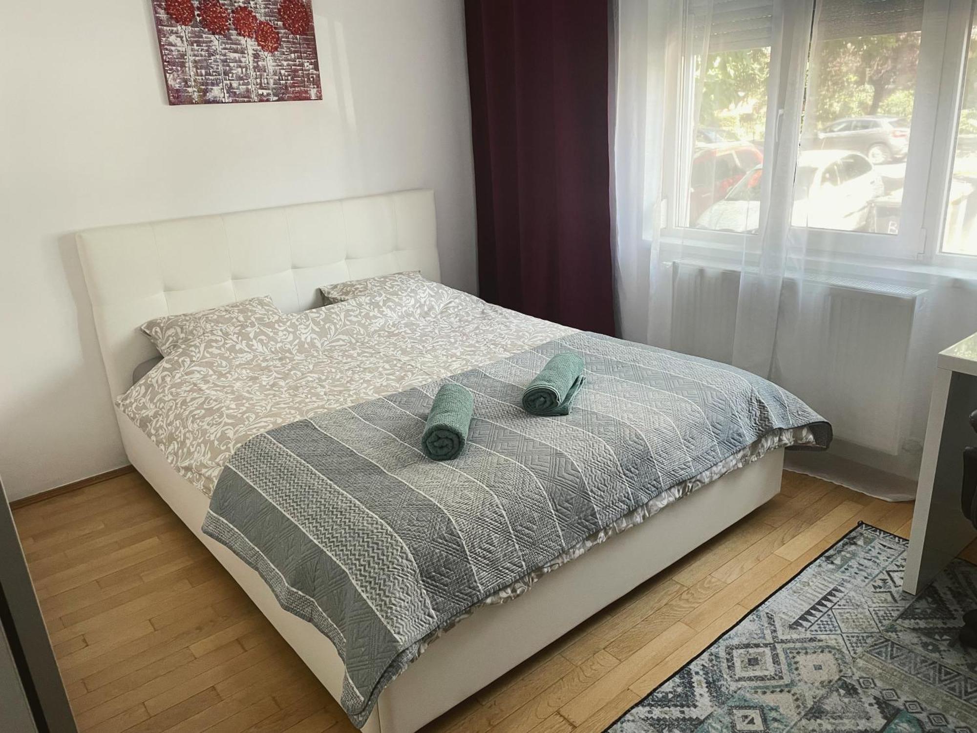 Modern Apartment With Self Check-In Timisoara Esterno foto